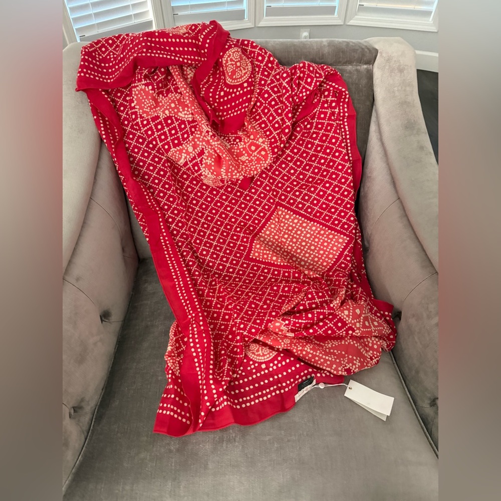 NWT Tory Burch Beautiful Wrap Scarf/Shawl